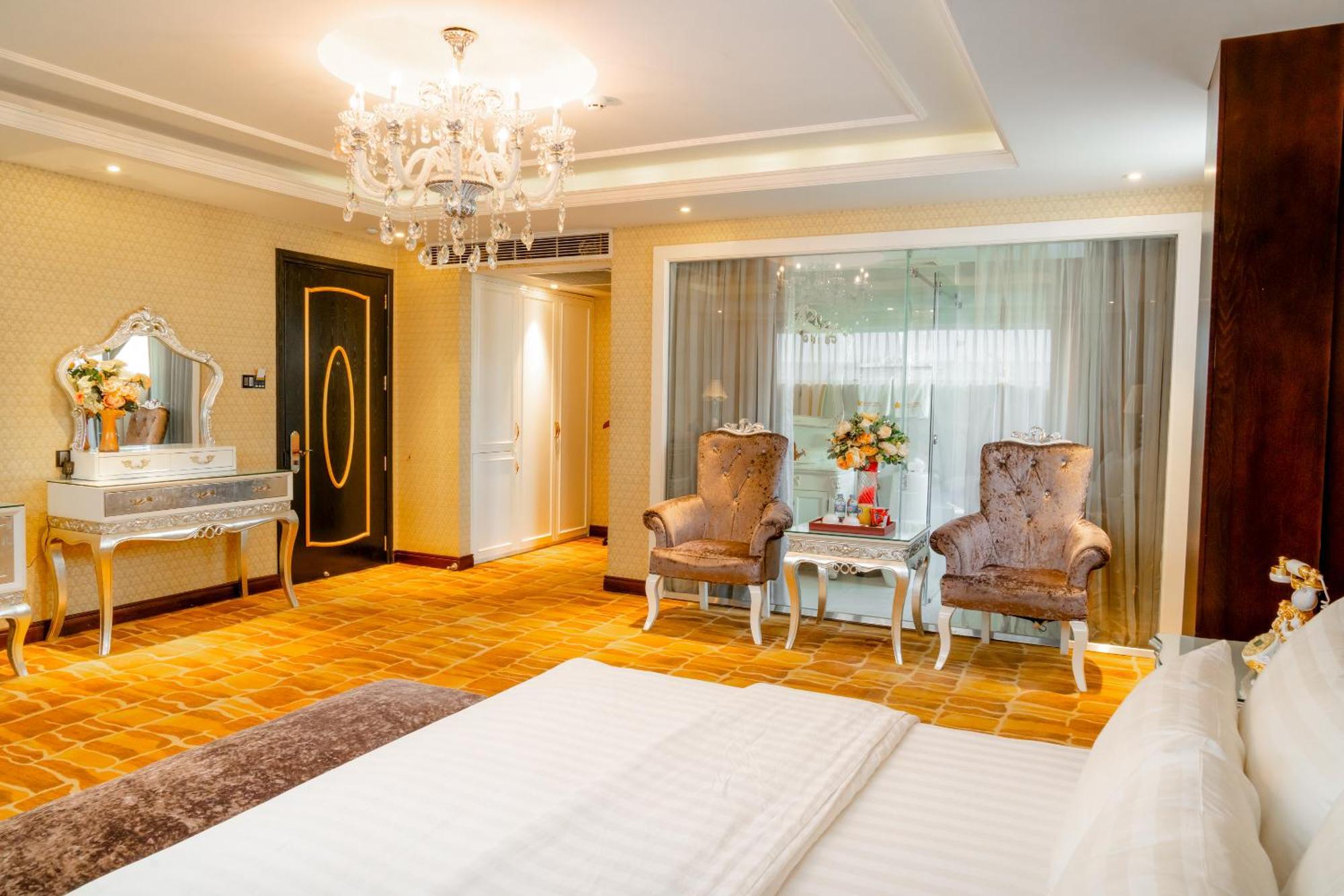 Hoang Trieu Hotel Cidade de Ho Chi Minh Exterior foto